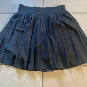 Aritzia black tennis skirt